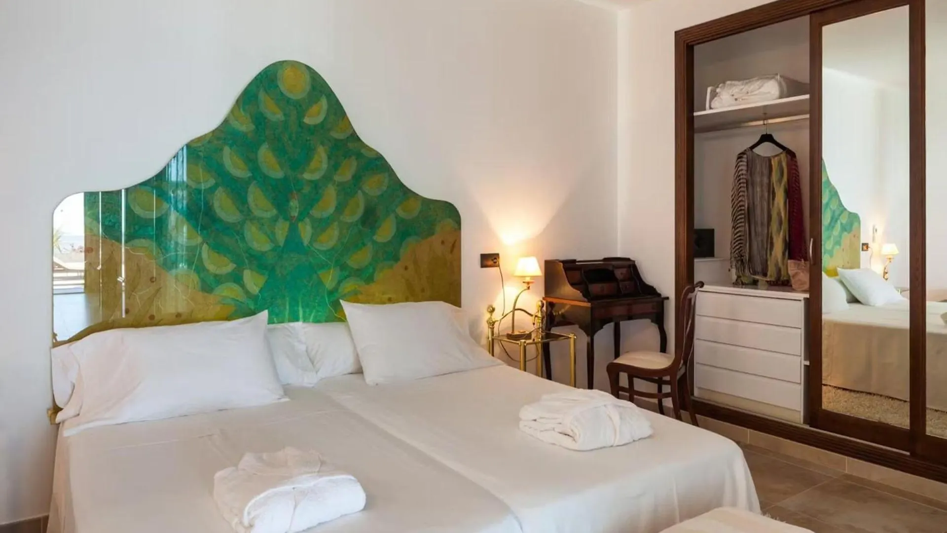 Villa With Direct Sea Access Таламанка