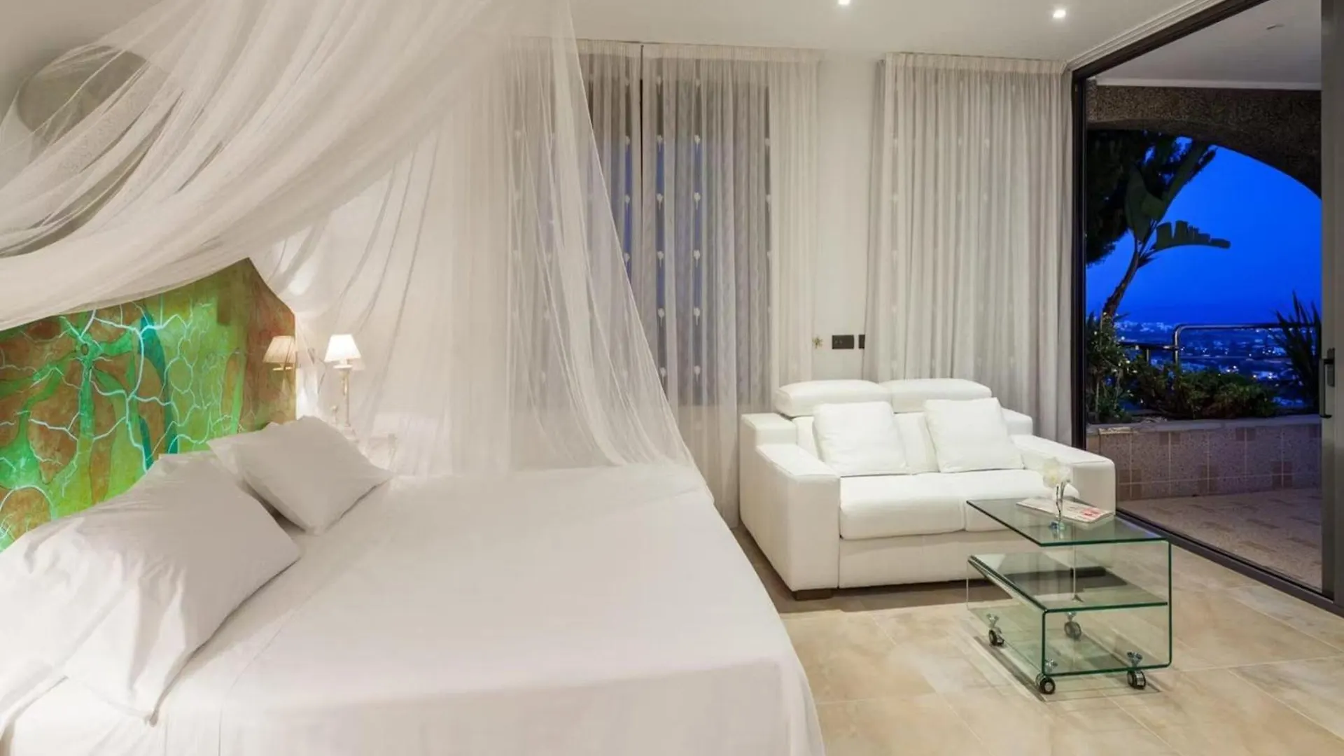 Villa With Direct Sea Access Таламанка 0*,