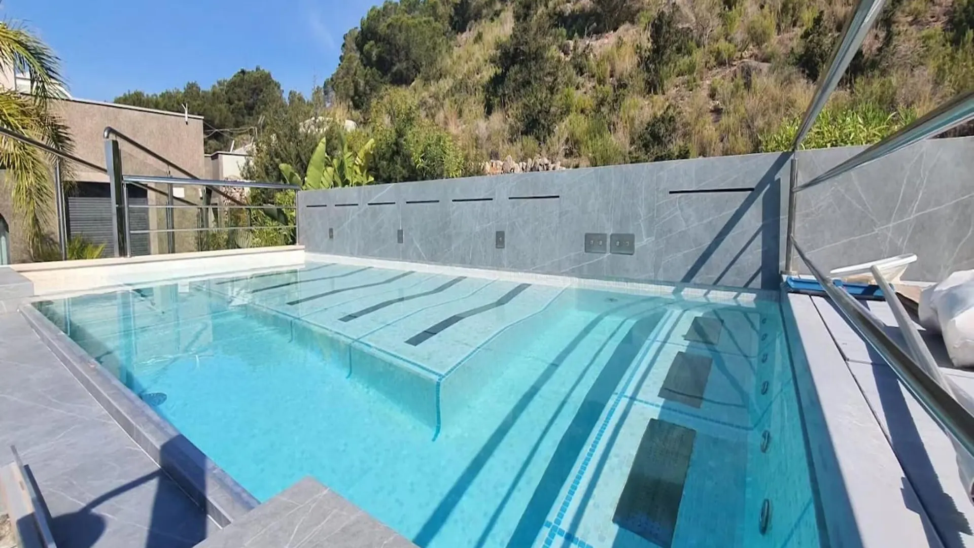 Villa With Direct Sea Access Таламанка Испания
